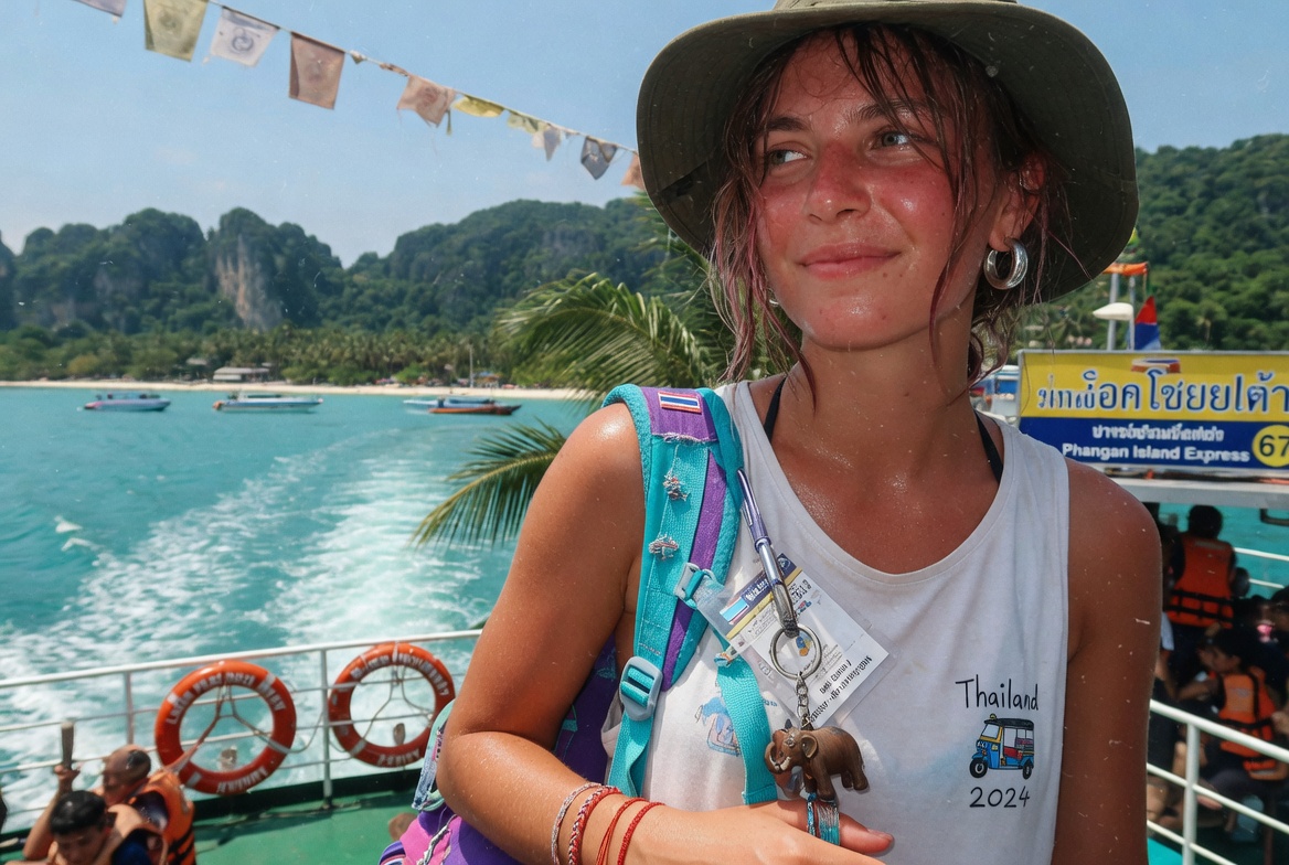 Book your boat ticket via chat